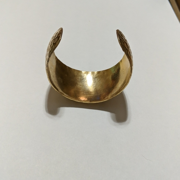 Lia Sophia cuff bracelet - Picture 2 of 5